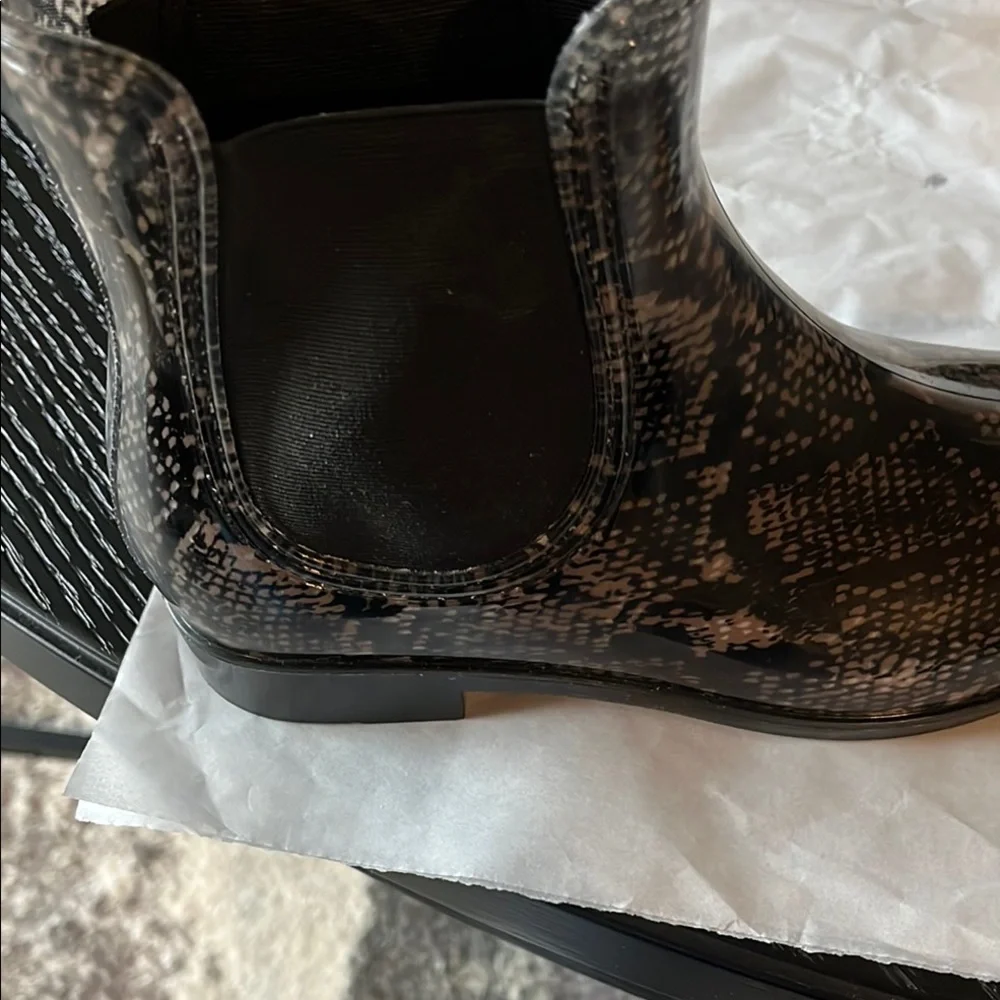 INC International‎ Concepts Black Snake Print Rain Boots